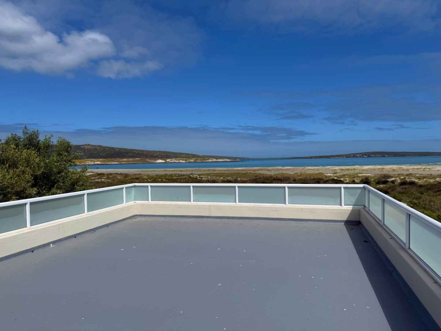 4 Bedroom Property for Sale in Middedorp Western Cape